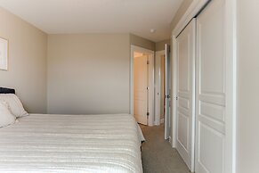 Vantage Point 3 Bedroom Townhouse by RedAwning