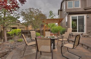 Vantage Point 3 Bedroom Townhouse by RedAwning