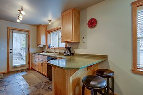 Hutson's Hideaway 1 Bedroom Apts by Redawning