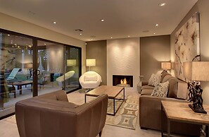 Casa San Marino 3 Bedroom Home by RedAwning