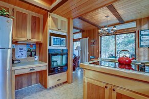 22 Rogue Home with Private Hot Tub, BBQ, and Game Room by RedAwning