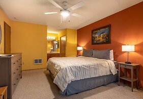 15 Lodge Condo with Hood River Bridge View by RedAwning