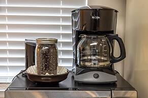 15 Lodge Condo with Hood River Bridge View by RedAwning