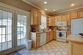 Westside Walkable 3 Bedroom Home by RedAwning