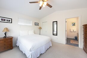 River Ranch 2 Bedroom Home by RedAwning