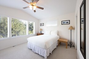 River Ranch 2 Bedroom Home by RedAwning