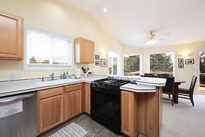 River Ranch 2 Bedroom Home by RedAwning