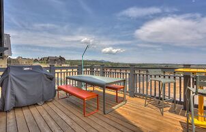 Pet-Friendly Cairn Home features Private Hot Tub and Fire Pit on the B