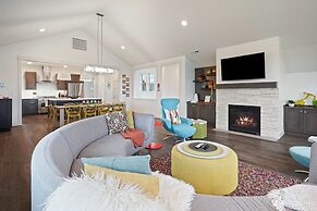 Pet-Friendly Cairn Home features Private Hot Tub and Fire Pit on the B