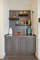 Pet-Friendly Cairn Home features Private Hot Tub and Fire Pit on the B