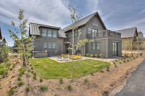 Pet-Friendly Cairn Home features Private Hot Tub and Fire Pit on the B