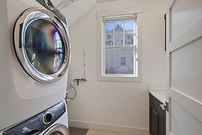 Pet-Friendly Cairn Home features Private Hot Tub and Fire Pit on the B