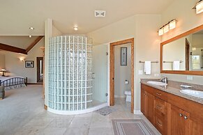 Drake Park 3 Bedroom Home by RedAwning