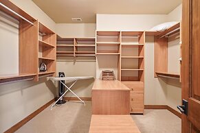 Drake Park 3 Bedroom Home by RedAwning