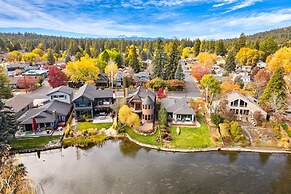 Drake Park 3 Bedroom Home by RedAwning