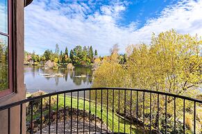 Drake Park 3 Bedroom Home by RedAwning