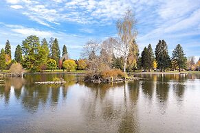 Drake Park 3 Bedroom Home by RedAwning