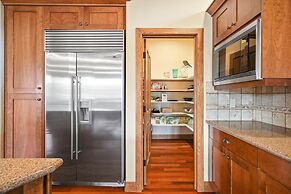 Drake Park 3 Bedroom Home by RedAwning