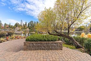 Drake Park 3 Bedroom Home by RedAwning