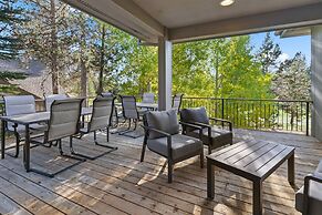 11 Tournament 5 Bedroom Home by RedAwning