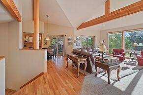 11 Tournament 5 Bedroom Home by RedAwning