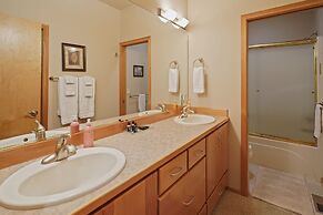 11 Tournament 5 Bedroom Home by RedAwning