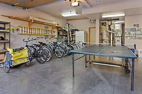 11 Tournament 5 Bedroom Home by RedAwning