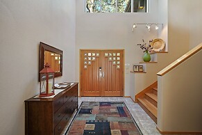 11 Tournament 5 Bedroom Home by RedAwning