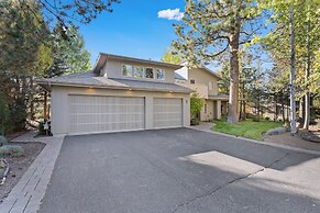 11 Tournament 5 Bedroom Home by RedAwning