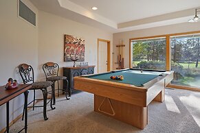 11 Tournament 5 Bedroom Home by RedAwning