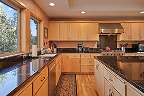 11 Tournament 5 Bedroom Home by RedAwning