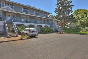 13 Lodge Condo Minutes Away from Golfing, Biking, and Playground by Re