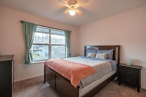 Lodge 27 Roomy Condo with Gear Storage Onsite by RedAwning