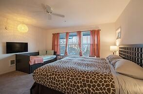 Lodge 27 Roomy Condo with Gear Storage Onsite by RedAwning