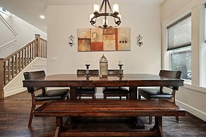 Trails End 5 Bedroom Home by RedAwning