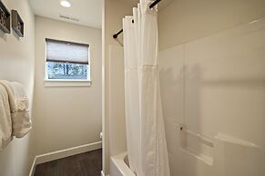 Trails End 5 Bedroom Home by RedAwning