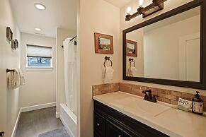 Trails End 5 Bedroom Home by RedAwning