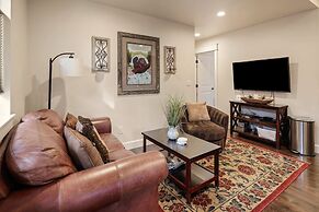 Trails End 5 Bedroom Home by RedAwning