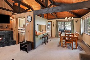 7 Grizzly Home New Private Hot Tub on the Deck and Bike for Adventure 