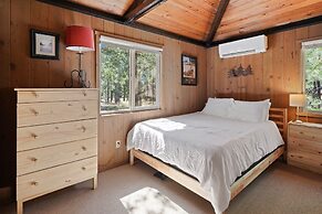 7 Grizzly Home New Private Hot Tub on the Deck and Bike for Adventure 