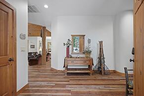 11 Vine Maple 5 Bedroom Home by RedAwning