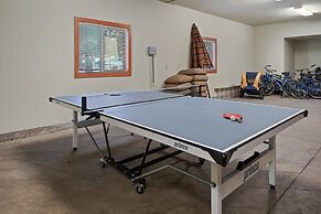 11 Vine Maple 5 Bedroom Home by RedAwning