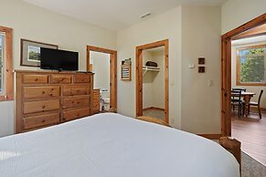 11 Vine Maple 5 Bedroom Home by RedAwning