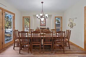 11 Vine Maple 5 Bedroom Home by RedAwning