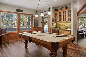 11 Vine Maple 5 Bedroom Home by RedAwning