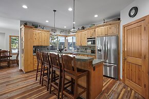 11 Vine Maple 5 Bedroom Home by RedAwning