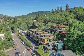 ALOFT Airy Design Townhouse with Columbia River View by RedAwning