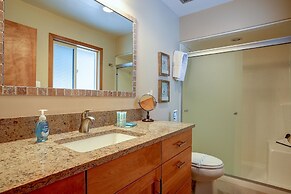 Pet-Friendly 6 Otter Home features Bikes to Explore Sunriver Village b