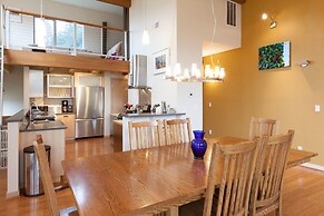 Mountain House 4 Bedroom Home by RedAwning