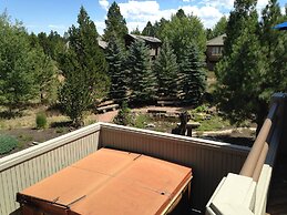 3 Mulligan Home features Hot Tub on Private Deck and Wood-Burning Fire